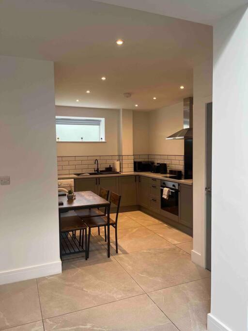Entire Property In Downham Market, Serviced Accomodation Apartment Екстериор снимка