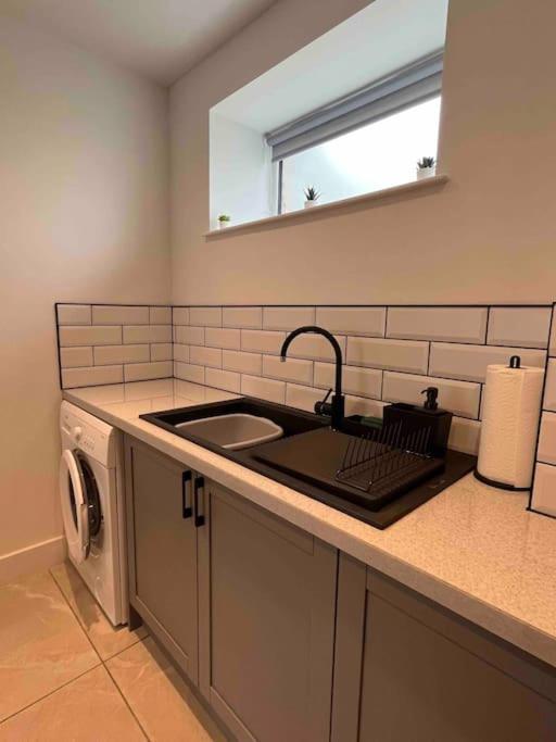 Entire Property In Downham Market, Serviced Accomodation Apartment Екстериор снимка